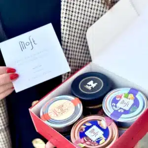 66081598.jpg Pastă de Caramel cu Căpșună